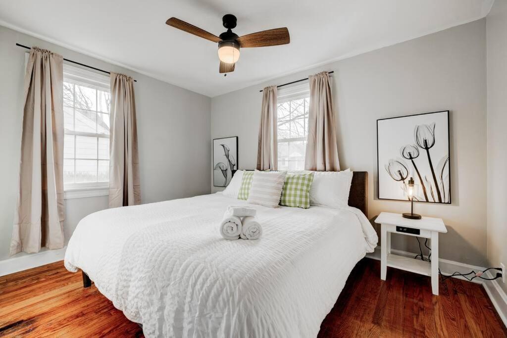 Cozy Close To Downtown Apartment Henderson